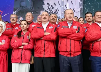 Cumhurbaşkanı Erdoğan ve Aliyev, TEKNOFEST’te teknoloji meraklılarıyla bir araya geldi