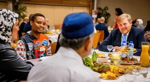 hollanda krali iftar habermeydan