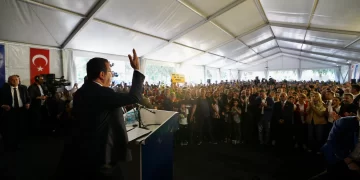 İstanbul Belediye Başkanı İmamoğlu: Hayatı tekrar bayram havasına dönüştüreceğiz