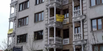 İstanbul’daki eski binalardan kaçış! Kira fiyatları düşüyor