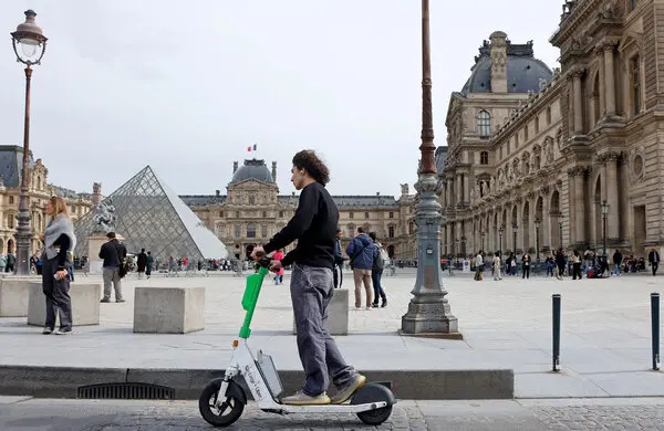 paris scooter habermeydan