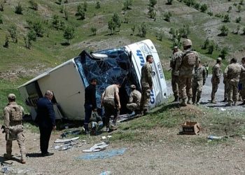 Şırnak’ta asker taşıyan otobüs devrildi: 2 asker şehit, 4 asker yaralandı