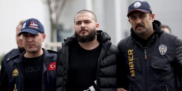 Thodex’in kurucusu Faruk Fatih Özer, iade edilerek Türkiye’ye getirildi