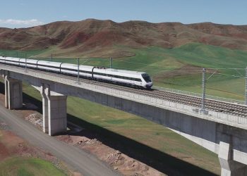 Sivas’ta Yüksek Hızlı Tren (YHT) sevinci