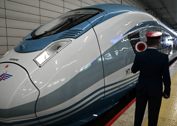 Ankara-Sivas Yüksek Hızlı Tren’in ilk seferi başladı