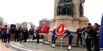 19 Mayıs töreni Taksim Meydanı’nda gerçekleşti