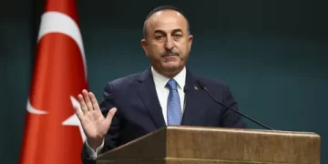 Bakan Çavuşoğlu: Rehavete kapılırsanız kaybedersiniz