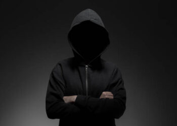 Enes Halifekan kimdir?