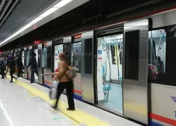 Marmaray’da intihar girişimi!