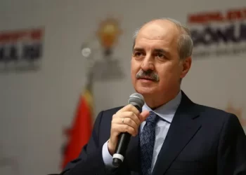 Numan Kurtulmuş gençlerle buluştu