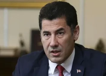 Sinan Oğan'dan canlı yayında açıklamalar Sinan Oğan’dan canlı yayında açıklamalar