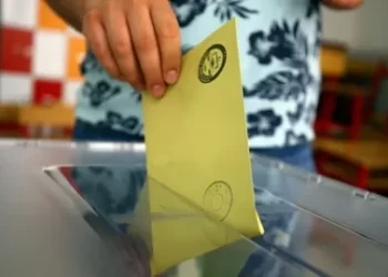 Türkiye Bugün Sandık Başında