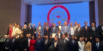 35 AK Parti milletvekili mazbatalarını teslim aldı