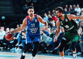 Anadolu Efes yarı finale yükseldi