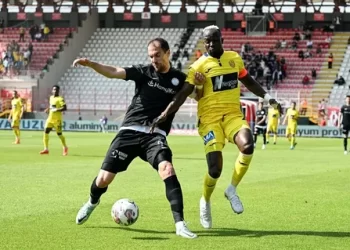 Ankaragücü kazandı, Ümraniyespor küme düştü!