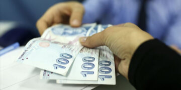 İşte kulislerde konuşulan rakam: Milyonlar asgari ücret zamıyla ilgili merak içinde!