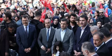 Bakan Kurum: Gençlerimiz Teknofest’e gidemesin diye metroları çalıştırmadılar