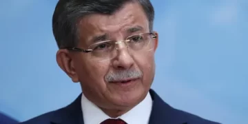 Davutoğlu’ndan ’28 Mayıs bir seçim mi, yoksa referandum mu?’ başlıklı video