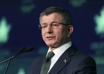 Davutoğlu’ndan 3 partiye grup kurma çağrısı