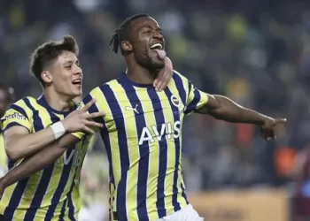 Fenerbahçe, Trabzonspor’u rahat yendi