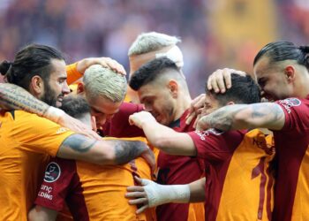 Galatasaray şampiyonluğa koşuyor