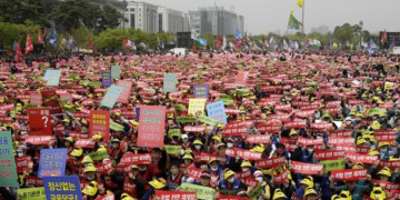Güney Kore’de 1 Mayıs’ta işçiler sokaklara döküldü: İşçi hakları için mücadele devam ediyor