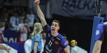 Halkbank seriyi beşinci maça taşıdı!