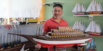 Hobi olarak başladığı ahşap eşya üretimi gelir kapısı oldu