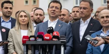 İstanbul Büyükşehir Belediye Başkanı Ekrem İmamoğlu oyunu kullandı