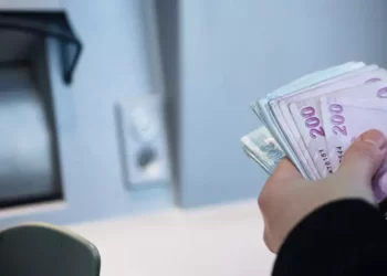 Memur maaşlarına kademeli bir artış öngörülüyor