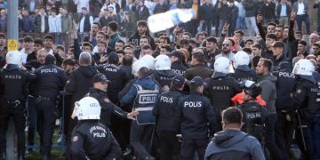 Erzurum’da İmamoğlu’nun mitingine saldırı