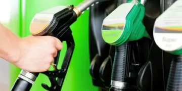 Motorinden sonra bir zam da benzine!