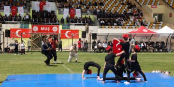 Muş’ta 19 Mayıs Atatürk’ü Anma, Gençlik ve Spor Bayramı coşkuyla kutlandı