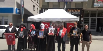 Muş’ta aileler eylemlerine devam etti