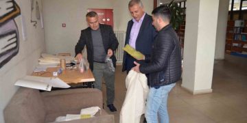 Muş Varto’da seçim torbaları sandık başkanlarına teslim edildi