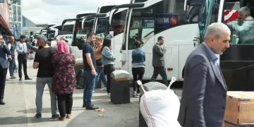 Otogarda 28 Mayıs yoğunluğu