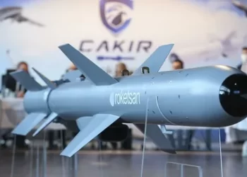 Dünyada ilk kez bir SİHA’dan seyir füzesi atıldı!