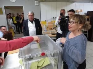 sezen habermeydan
