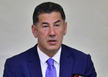 Sinan Oğan, adaylıktan çekileceği iddiaları hakkında açıklama yapıyor