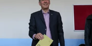 Sinan Oğan: Kimse oldu bittiye getirip “korsan” balkon konuşması yapmasın