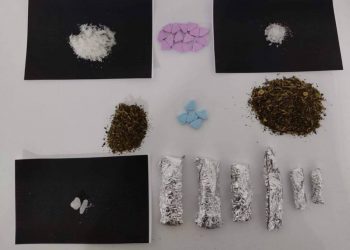 Sinop’ta durdurulan araçtaki şahıslardan uyuşturucu çıktı