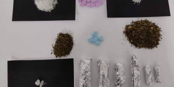 Sinop’ta durdurulan araçtaki şahıslardan uyuşturucu çıktı