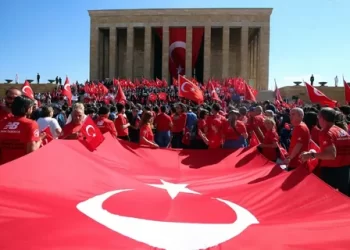 Siyasilerden 19 Mayıs paylaşımı