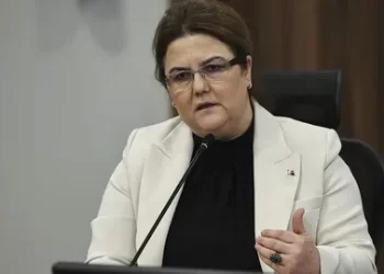 Aile ve Sosyal Hizmetler Bakanı Derya Yanık’tan sözleşmeli personel açıklaması
