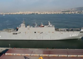 TCG Anadolu İzmir’e vardı