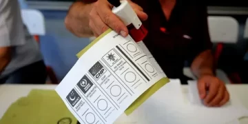 Yurt dışında oy verme işlemi başladı