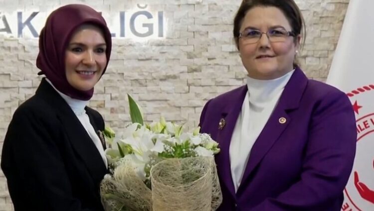 Aile Bakanliginda devir teslim toreni habermeydan