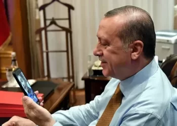 Cumhurbaşkanı depremzede ailenin bayramını kutladı