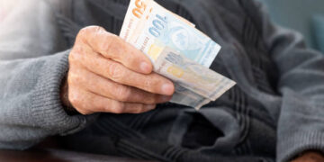 Emekli maaşı ve bayram ikramiyesinde ödeme tarihleri açıklandı