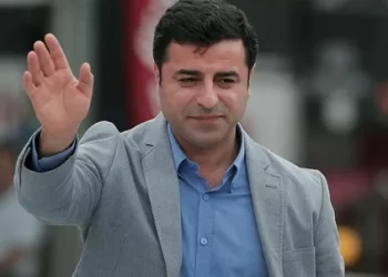 Eski HDP Eş Genel Başkanı Selahattin Demirtaş siyaseti bıraktığını açıkladı